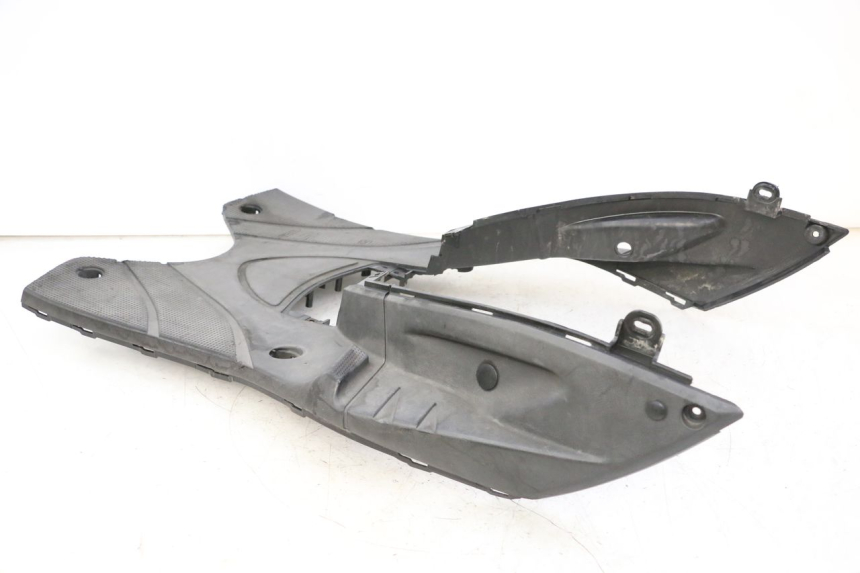 photo de FOOTREST YAMAHA CYGNUS X INJECTION 125 (2007 - 2013) - Component zoom