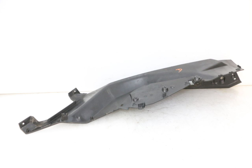 photo de RIGHT FLOOR PANEL QUADRO 4 4D 350 (2015 - 2018) - Technical close-up