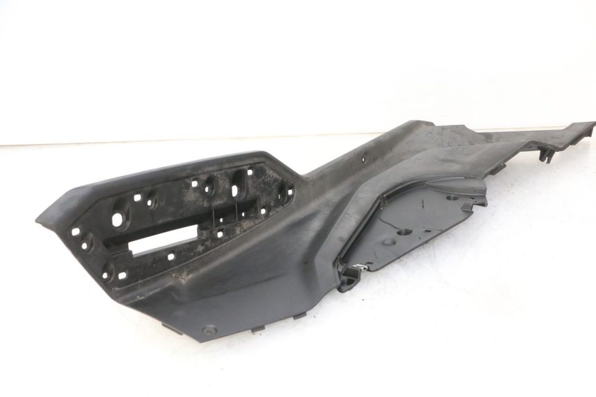 photo de RIGHT FLOOR PANEL QUADRO 4 4D 350 (2015 - 2018) - Product overview