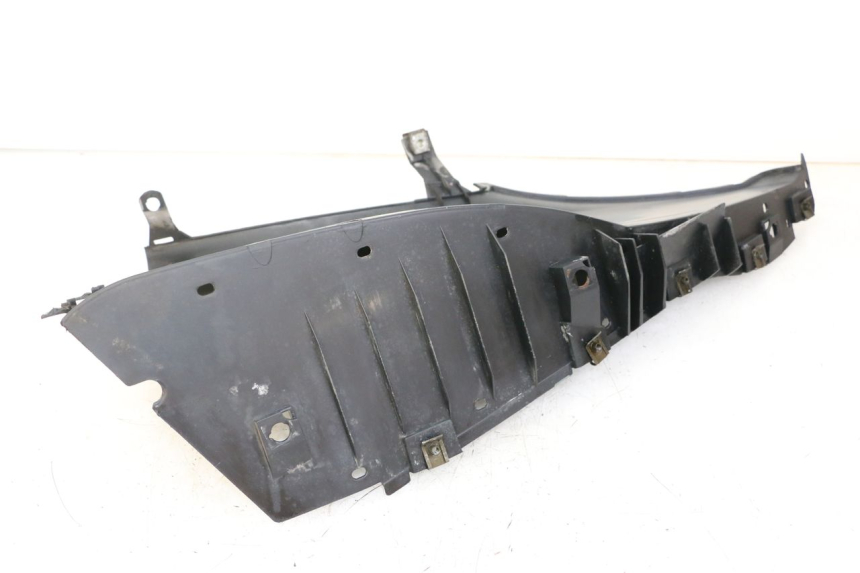 photo de RIGHT FOOTREST BMW C1 125 (2000 - 2003) - Alternative perspective