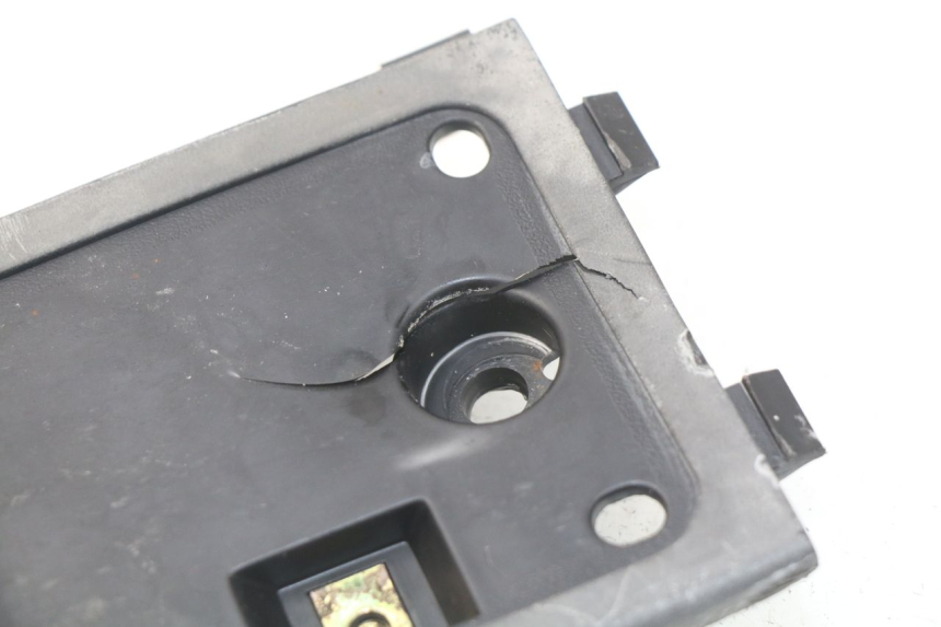 photo de RIGHT FOOTREST KYMCO DINK STREET 125 (2009 - 2014) - Component detail