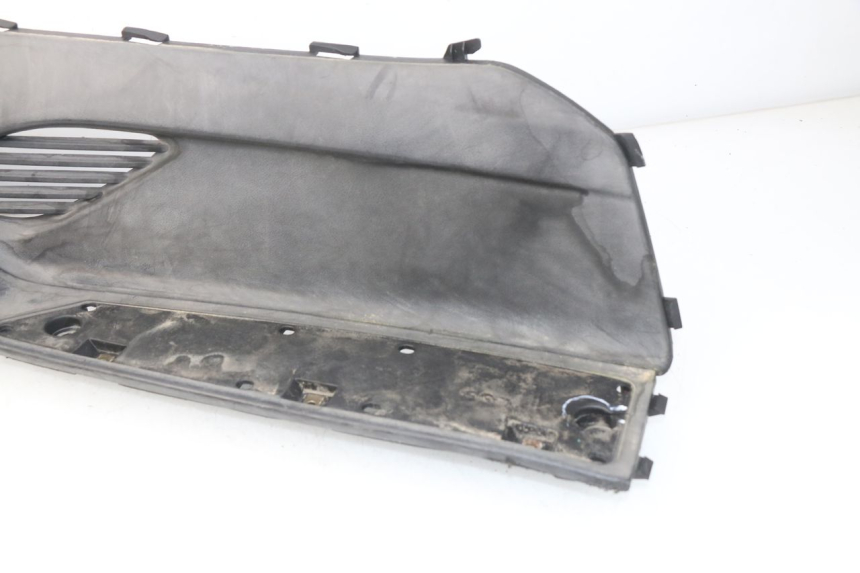 photo de RIGHT FOOTREST KYMCO DINK STREET 125 (2009 - 2014) - Component zoom