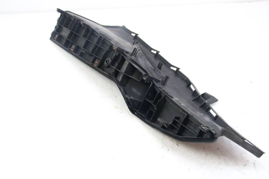 photo de RIGHT FOOTREST KYMCO DINK STREET 125 (2009 - 2014) - Fixing points details