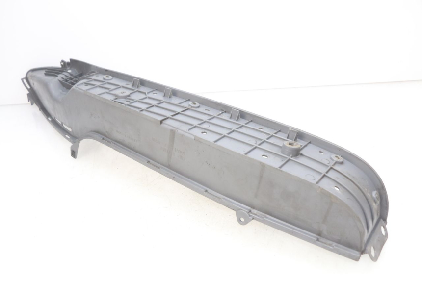 photo de RIGHT FOOTREST HONDA FES PANTHEON 2T 125 (1998 - 2002) - Component detail