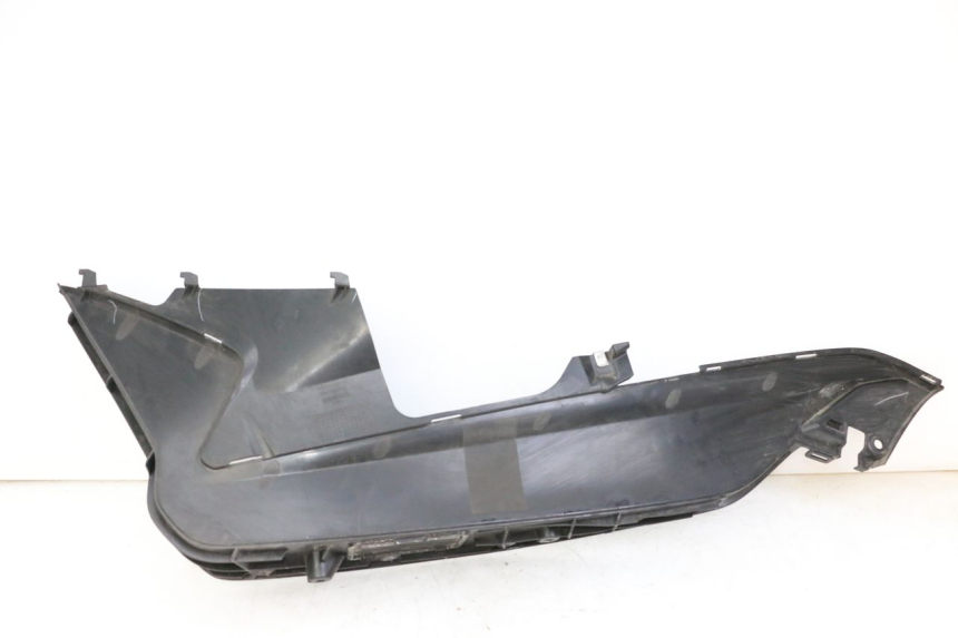 photo de RIGHT FLOOR PANEL HONDA FORZA ABS 300 (2013 - 2017) - Technical close-up