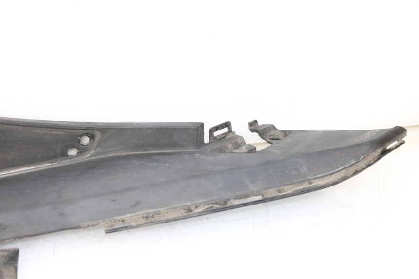 photo de RIGHT FLOOR PANEL HONDA FORZA ABS 300 (2013 - 2017) - Surface and material condition