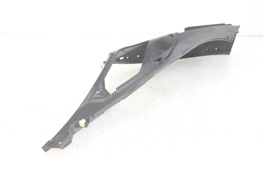 photo de RIGHT FLOOR PANEL PEUGEOT GEOPOLIS RS 125 (2007 - 2009) - Component detail