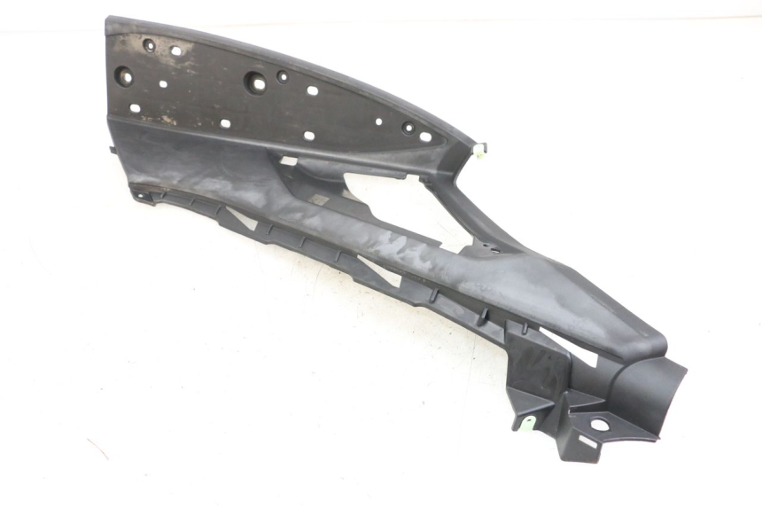 photo de RIGHT FLOOR PANEL PEUGEOT GEOPOLIS RS 125 (2007 - 2009) - Technical close-up