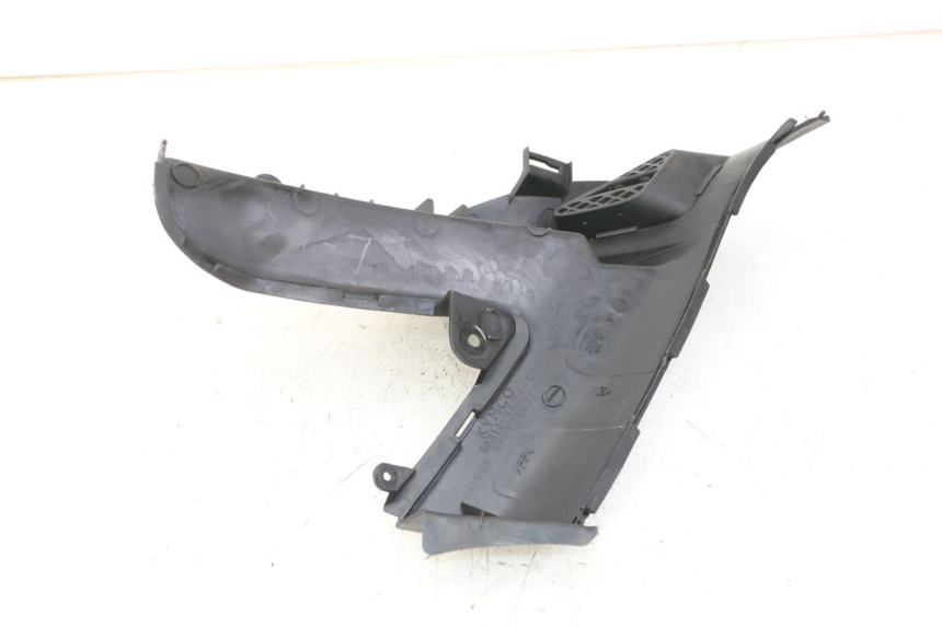 photo de RIGHT FLOOR PANEL KYMCO GRAND DINK 125 (2008 - 2014) - Zoom on usage condition