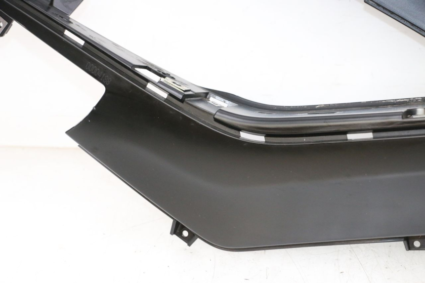 photo de RIGHT FLOOR PANEL PIAGGIO MP3 HPE 300 (2019 - 2026) - Component zoom