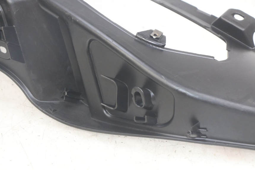 photo de RIGHT FOOTREST PIAGGIO MP3 LT 400 (2007 - 2012) - Zoom on usage condition