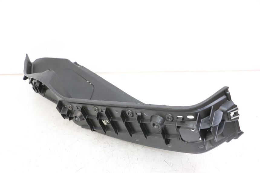 photo de RIGHT FOOTREST PIAGGIO MP3 LT 400 (2007 - 2012) - Product overview