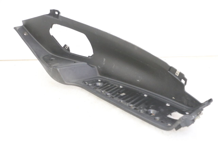photo de RIGHT FLOOR PANEL PIAGGIO MP3 LT 300 (2010 - 2016) - Main view