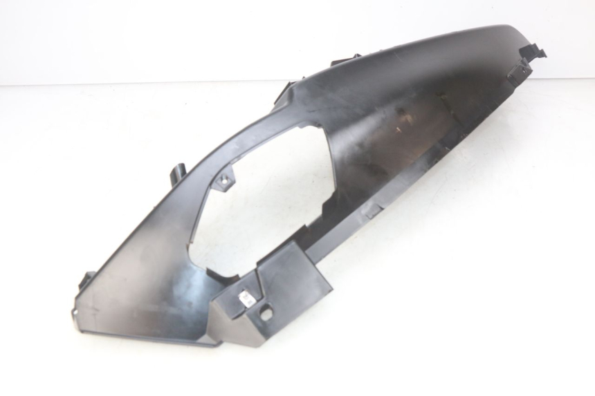 photo de RIGHT FOOTREST PIAGGIO MP3 500 (2014 - 2017) - Technical close-up