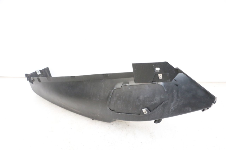 photo de RIGHT FOOTREST PIAGGIO MP3 500 (2014 - 2017) - Alternative perspective