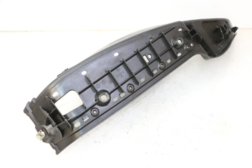 photo de RIGHT FLOOR PANEL PIAGGIO MP3 500 (2011 - 2015) - Component detail
