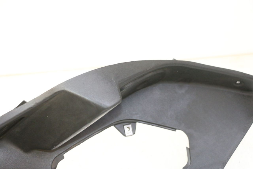 photo de RIGHT FOOTREST PIAGGIO MP3 125 (2006 - 2014) - Component detail