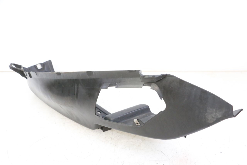 photo de RIGHT FOOTREST PIAGGIO MP3 125 (2006 - 2014) - Technical close-up