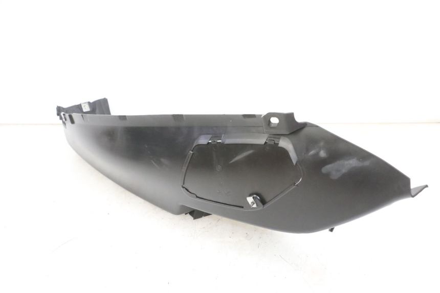 photo de RIGHT FOOTREST PIAGGIO MP3 RL 250 (2006 - 2010) - Product overview