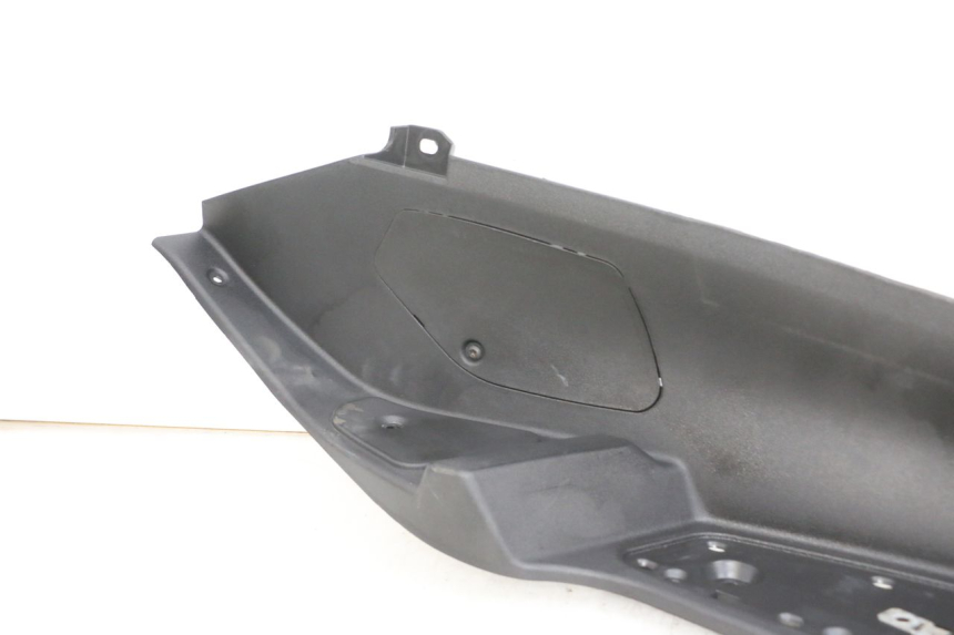 photo de RIGHT FOOTREST PIAGGIO MP3 RL 250 (2006 - 2010) - Markings and original references