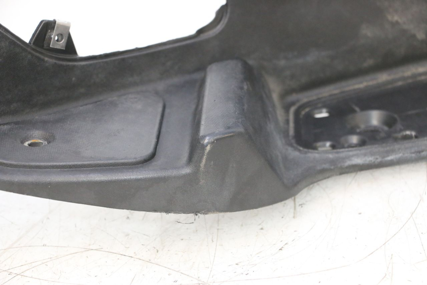 photo de RIGHT FOOTREST PIAGGIO MP3 RL 250 (2006 - 2010) - Markings and original references