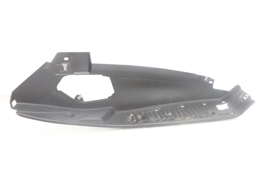 photo de RIGHT FLOOR PANEL PIAGGIO MP3 500 (2016 - 2018) - Main view
