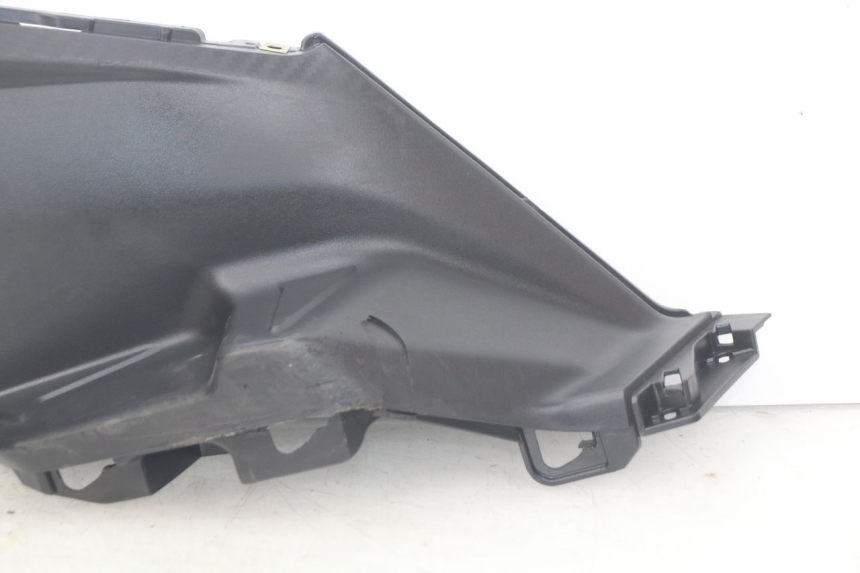 photo de RIGHT FOOTREST SYM ORBIT III 3 4T 50 (2018 - 2021) - Fixing points details