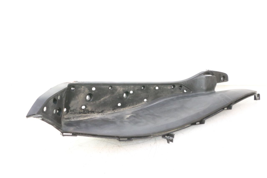 photo de RIGHT FLOOR PANEL HONDA PCX (JF28) 125 (2009 - 2011) - Fixing points details