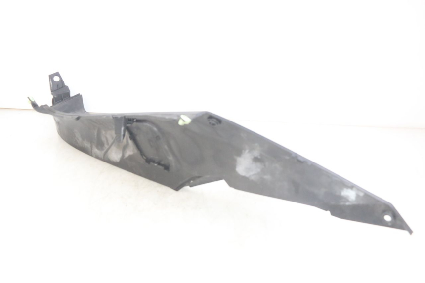 photo de RIGHT FOOTREST PEUGEOT SATELIS 125 (2006 - 2009) - Alternative perspective