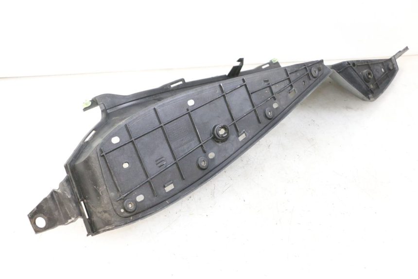 photo de RIGHT FLOOR PANEL PEUGEOT SATELIS 250 (2006 - 2012) - Alternative perspective