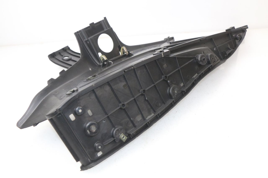 photo de RIGHT FLOOR PANEL RAZZO STEED 125 (2012 - 2018) - Zoom on usage condition