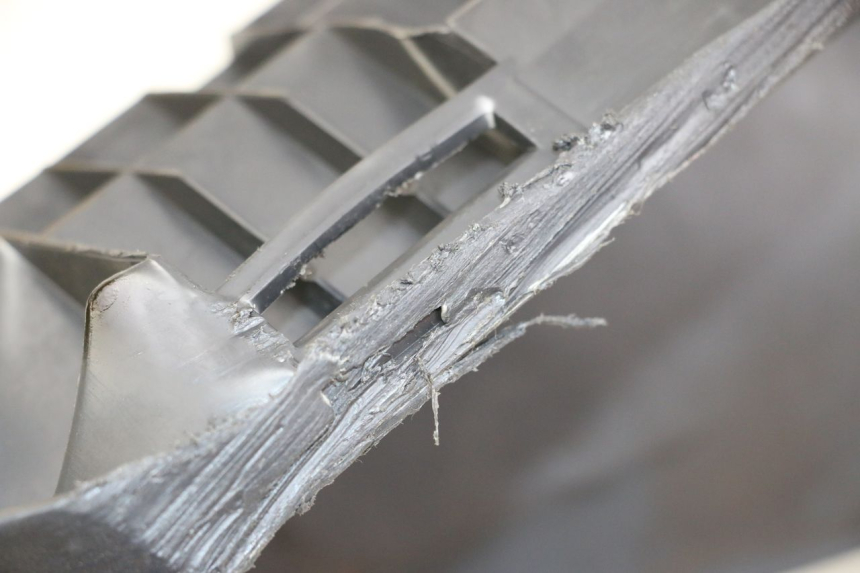 photo de RIGHT FOOTREST SUZUKI BURGMAN 125 (2007 - 2014) - Zoom on usage condition