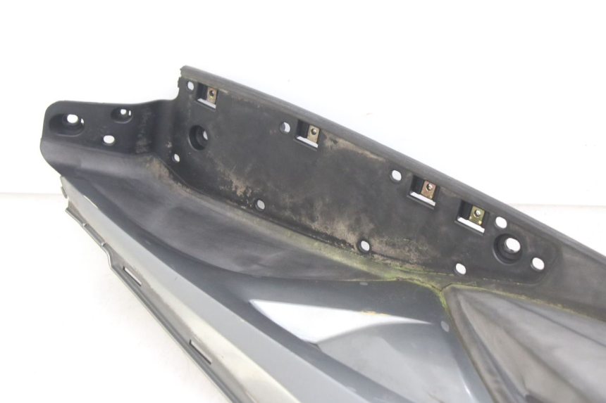 photo de RIGHT FLOOR PANEL KYMCO X-CITING XCITING 400 (2014 - 2018) - Fixing points details