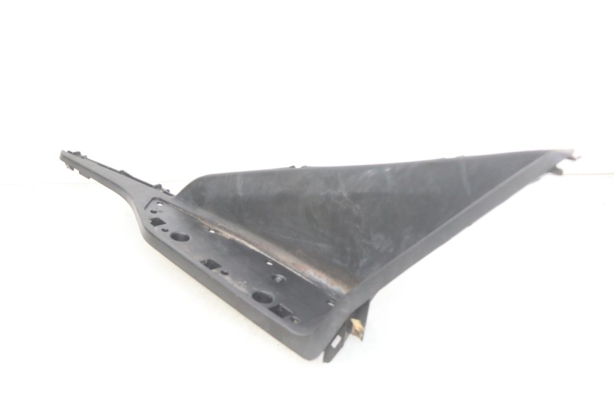 photo de RIGHT FOOTREST KYMCO X-TOWN XTOWN 125 (2016 - 2021) - Technical close-up