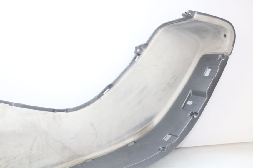photo de RIGHT FOOTREST PIAGGIO X9 EVOLUTION 250 (2003 - 2007) - Checked used part