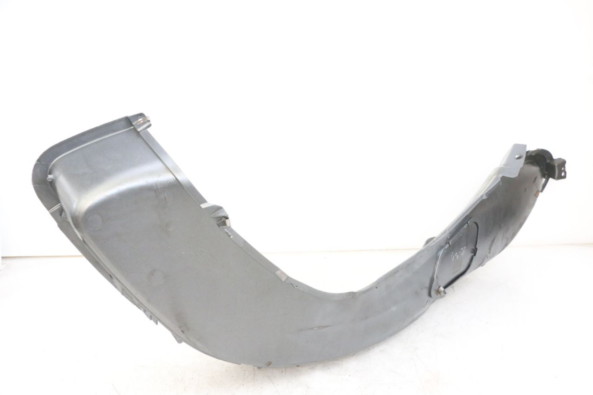 photo de RIGHT FOOTREST PIAGGIO X9 125 (2000 - 2003) - Technical close-up