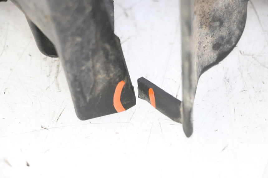 photo de RIGHT FLOOR PANEL YAMAHA YFM BRUIN 350 (2003 - 2009) - Fixing points details