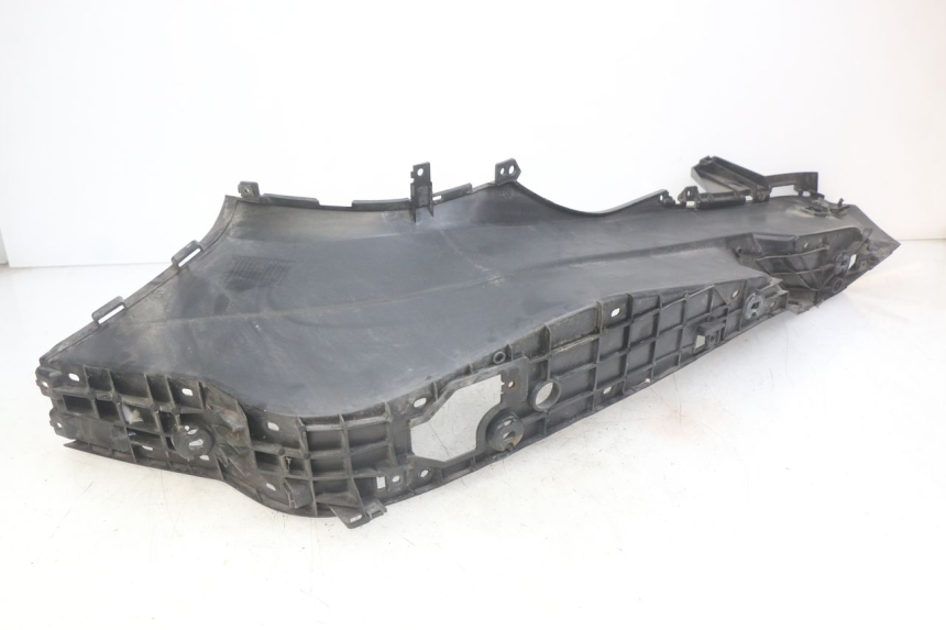 photo de RIGHT FOOTREST YAMAHA YP MAJESTY 400 (2004 - 2008) - Product overview