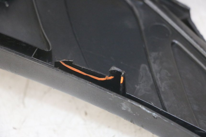 photo de FOOTREST PEUGEOT ELYSEO 125 (1999 - 2004) - Additional view of the item