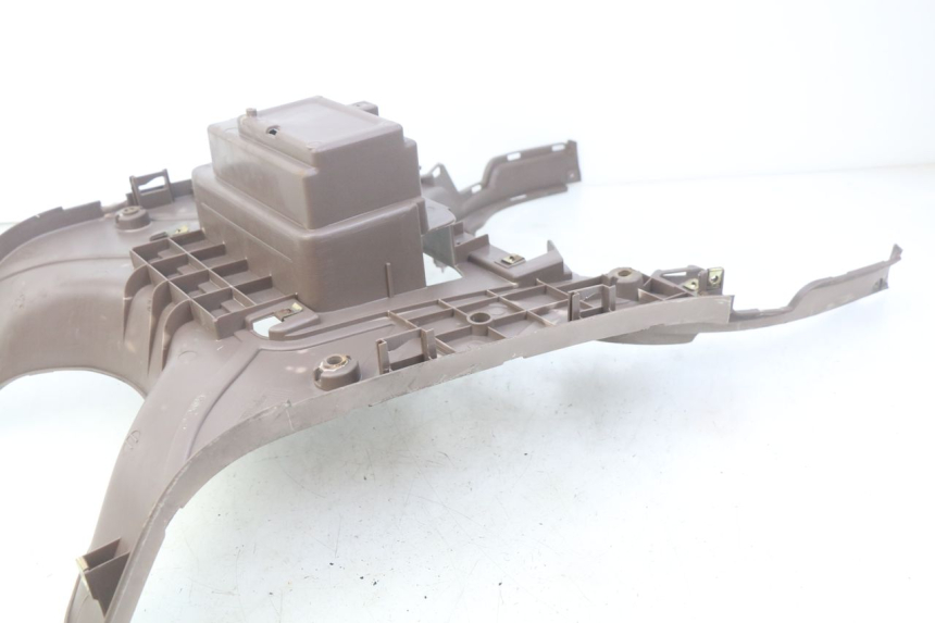 photo de FOOTREST SYM FIDDLE 2 125 (2010 - 2013) - Component detail