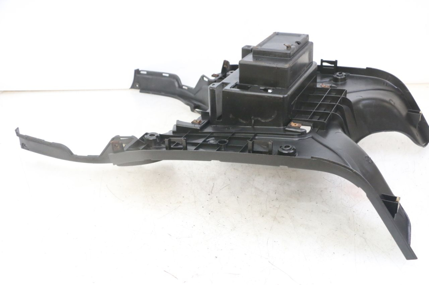 photo de FLOOR PANEL SYM FIDDLE 2 S 125 (2012 - 2014) - Technical close-up