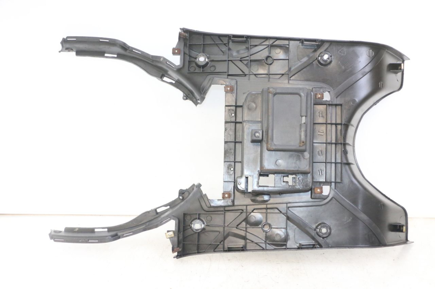 photo de FLOOR PANEL SYM FIDDLE 2 S 125 (2012 - 2014) - Fixing points details