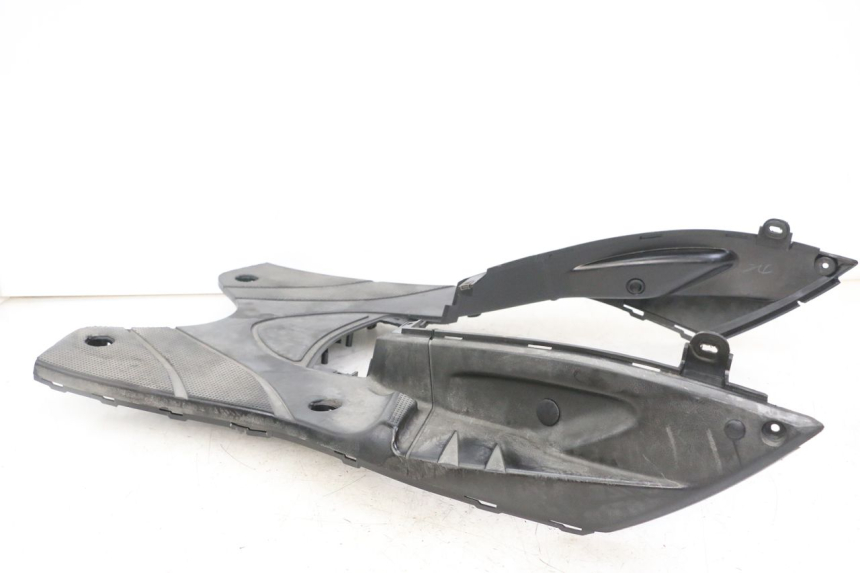 photo de FLOOR PANEL MBK FLAME X 125 (2007 - 2016) - High-resolution close-up