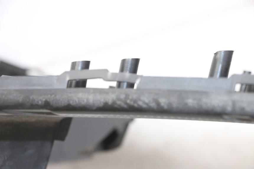 photo de FLOOR PANEL MBK FLAME X 125 (2007 - 2016) - Zoom on usage condition