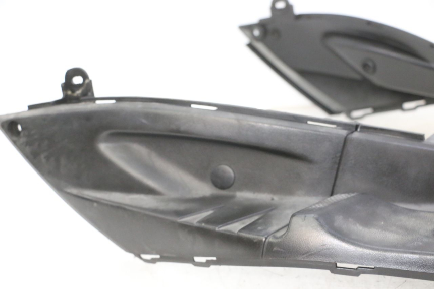 photo de FLOOR PANEL MBK FLAME X 125 (2007 - 2016) - Fixing points details