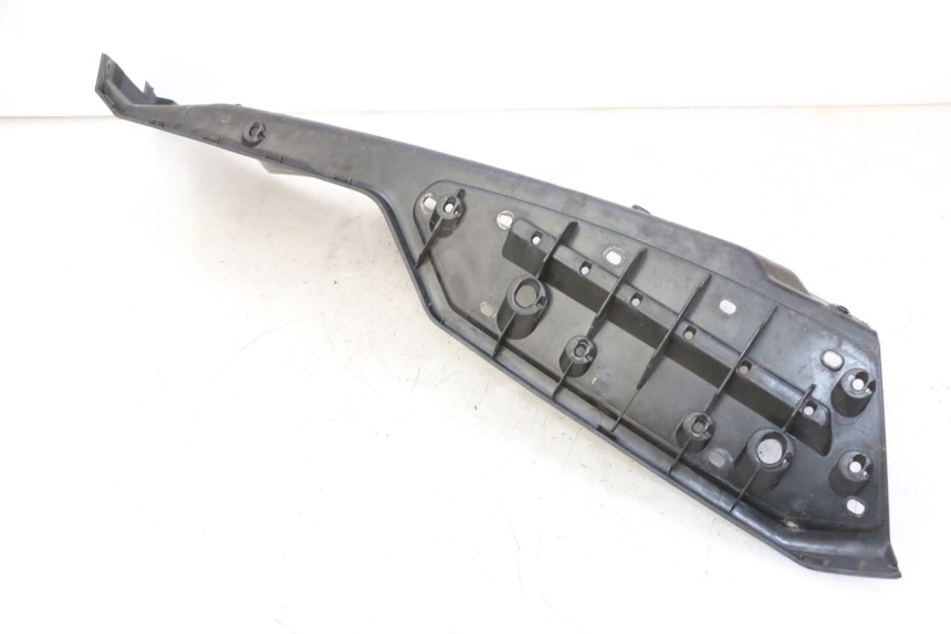 photo de LEFT FLOOR PANEL QUADRO 4 4D 350 (2015 - 2018) - Product overview