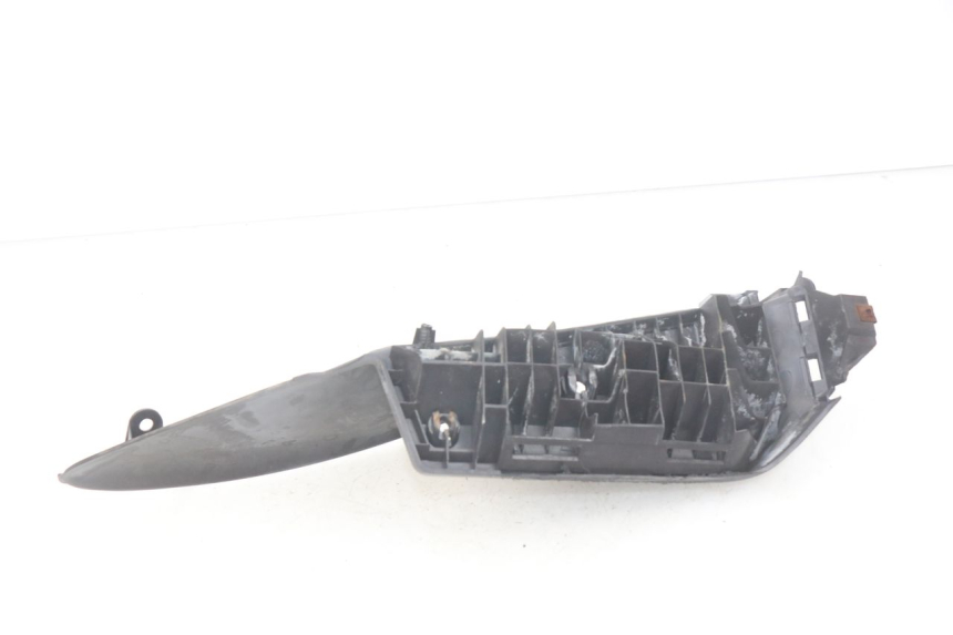 photo de LEFT FOOTREST SUZUKI BURGMAN 125 (2007 - 2014) - Component detail