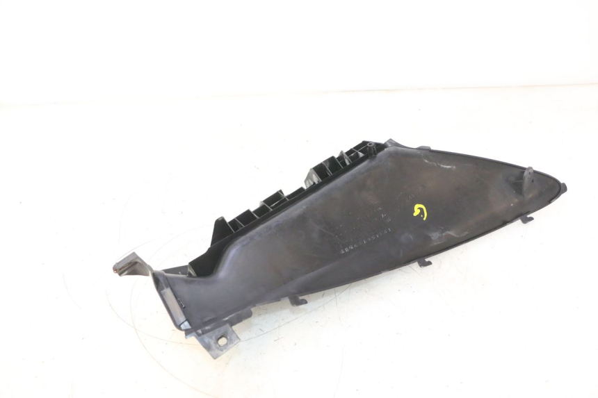 photo de LEFT FOOTREST SUZUKI BURGMAN 125 (2007 - 2014) - Component detail