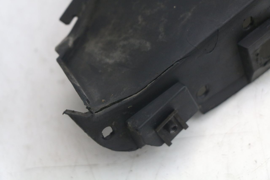 photo de LEFT FOOTREST BMW C1 125 (2000 - 2003) - Surface and material condition