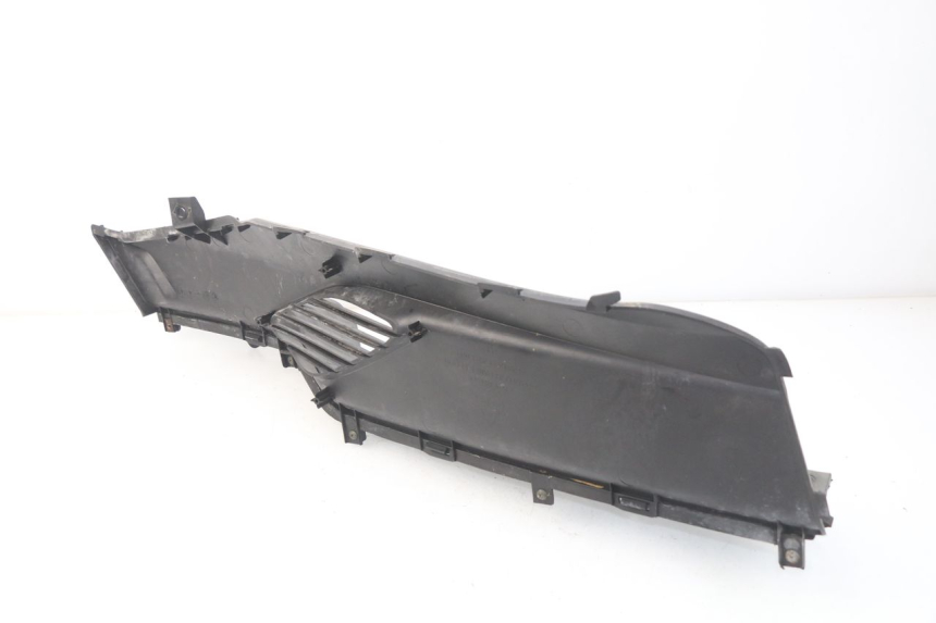 photo de LEFT FOOTREST KYMCO DINK STREET 125 (2009 - 2014) - Fixing points details